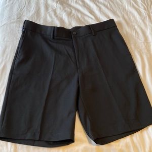Men’s Black dress shorts in black size 36